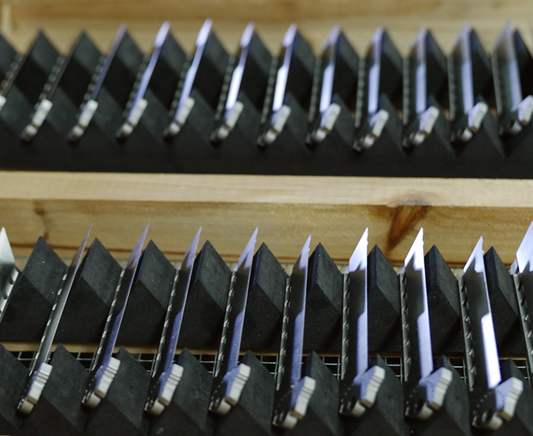 Discover 14C28N Steel: Sharpness Retention &amp; Corrosion Resistance