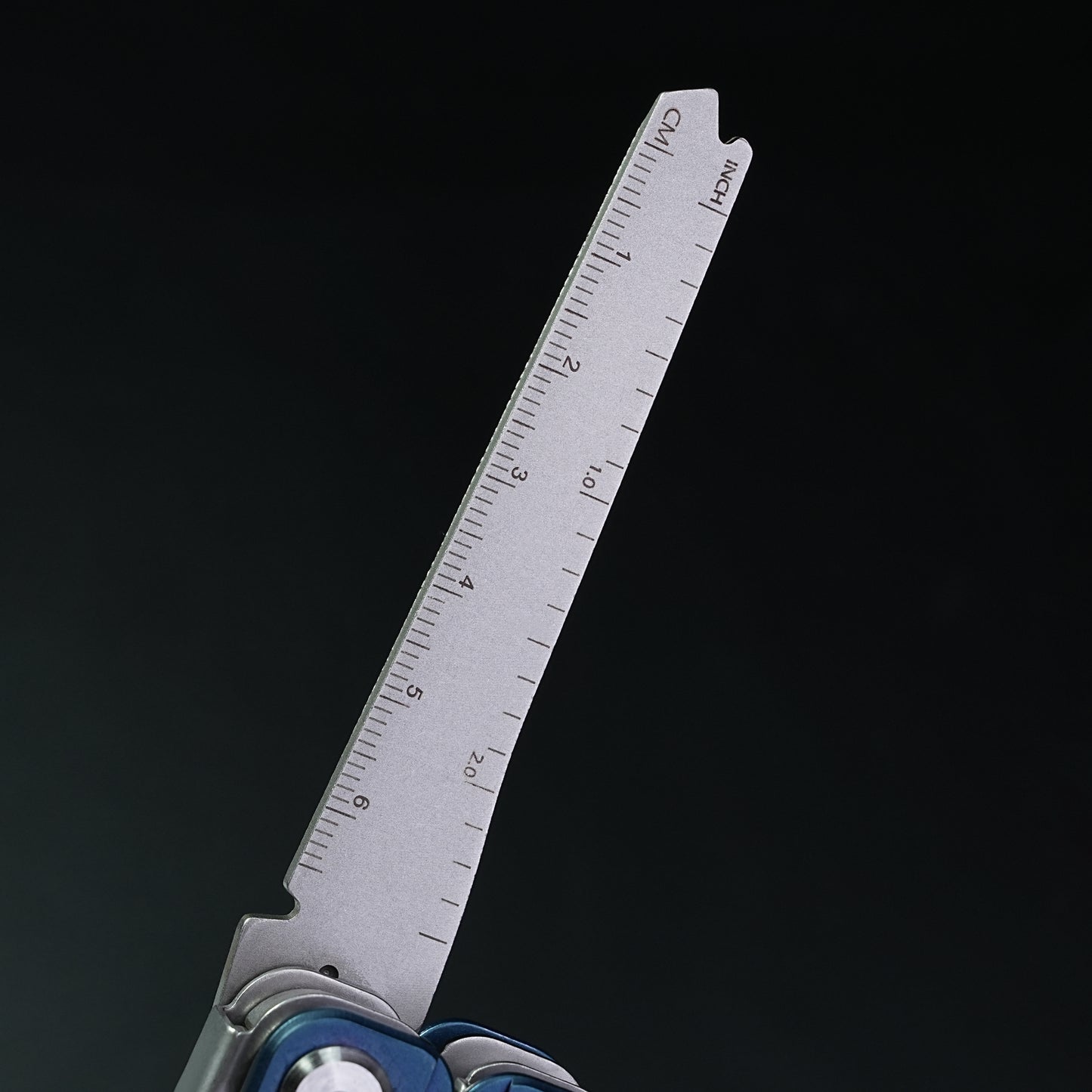 Multi functional sharpblade tool pliers