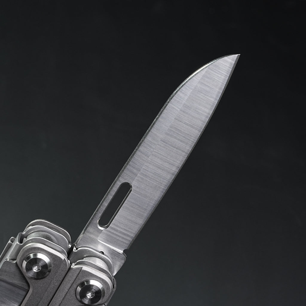 Multi functional sharpblade tool pliers