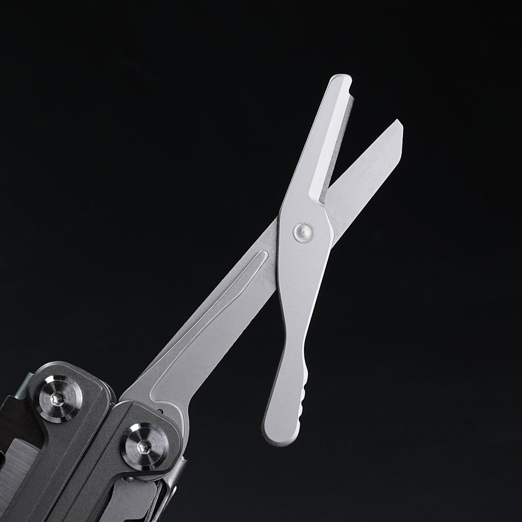 Multi functional sharpblade tool pliers