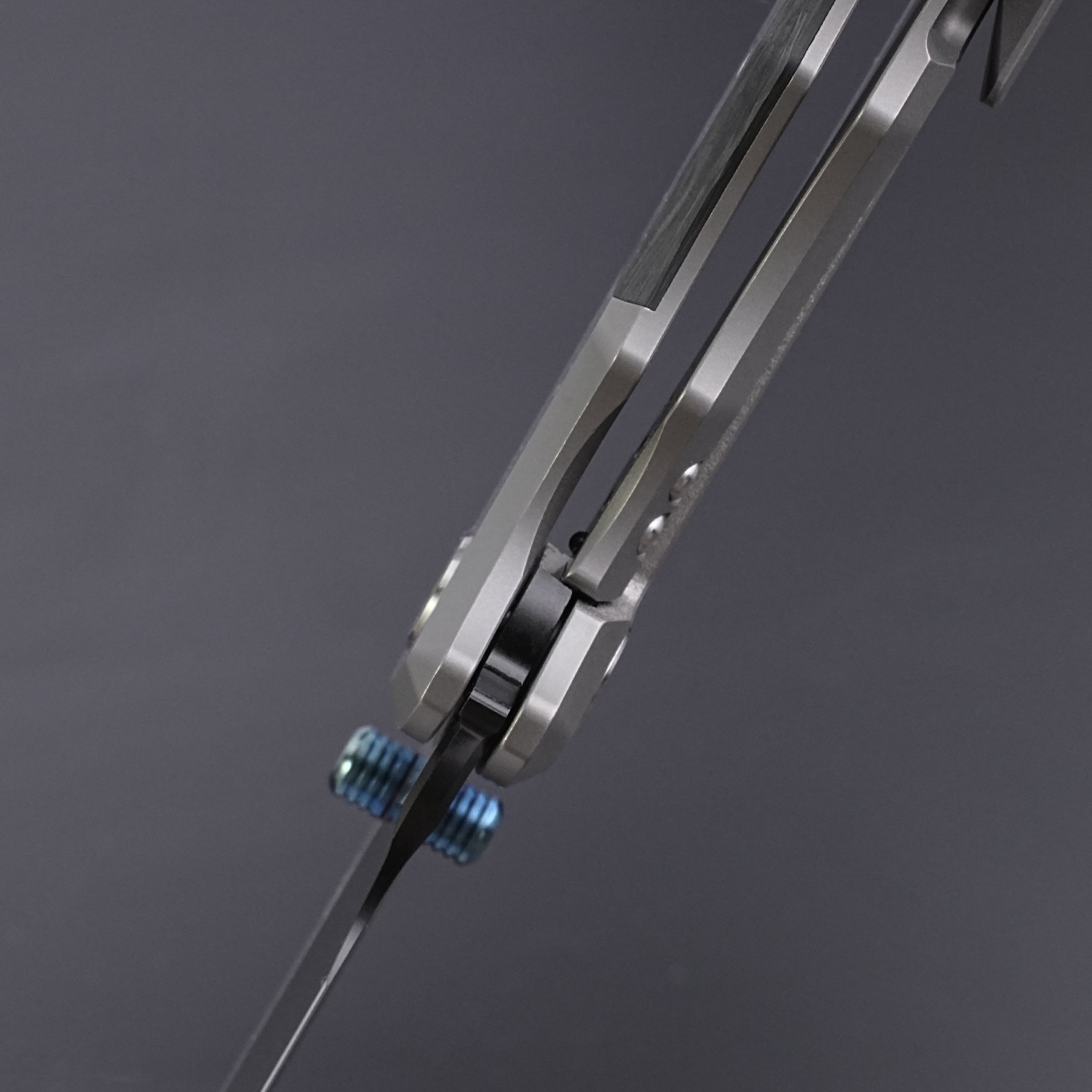 EDC Outdoor Folding Knife YH-SB03